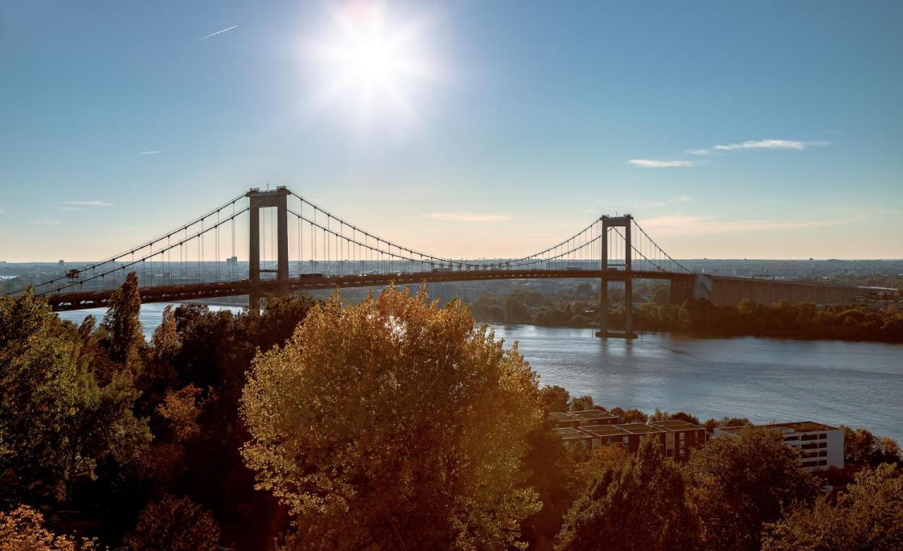 Aux Portes De Bordeaux Le Golden Gate Mindurguest Lormont Exterior photo